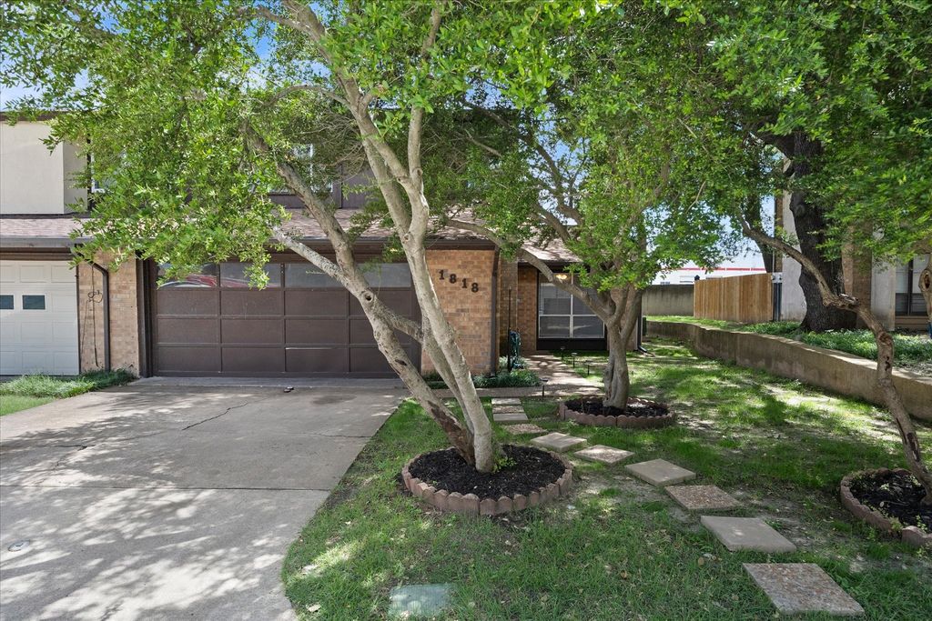 1818 Highbrook Court, Garland, TX 75044