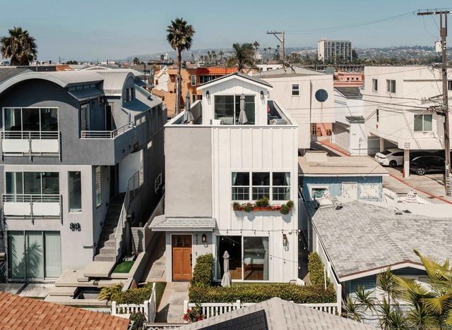 822 Seagirt Ct, San Diego, CA 92109