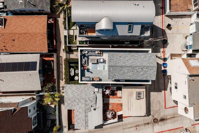 822 Seagirt Ct, San Diego, CA 92109