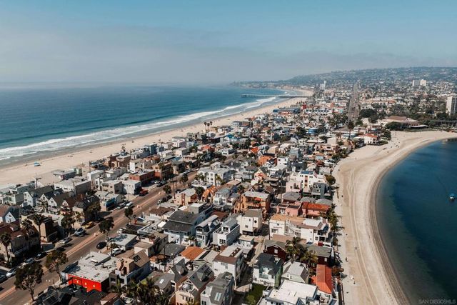 822 Seagirt Ct, San Diego, CA 92109