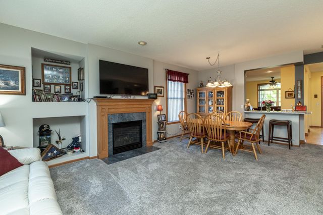 15053 Dutchman Way, Apple Valley, MN 55124