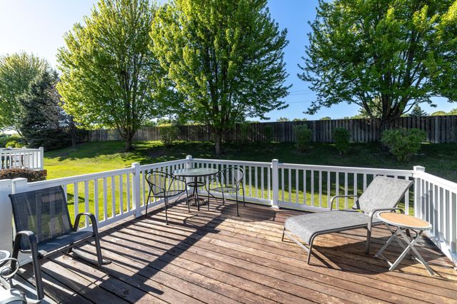 15053 Dutchman Way, Apple Valley, MN 55124