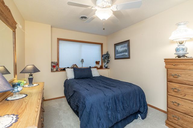 15053 Dutchman Way, Apple Valley, MN 55124