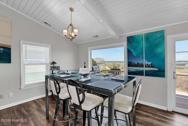 1001 S Topsail Drive, Surf City, NC 28445