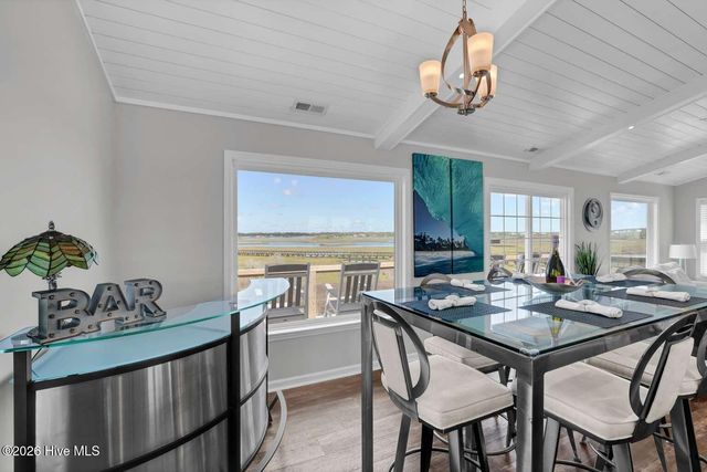 1001 S Topsail Drive, Surf City, NC 28445