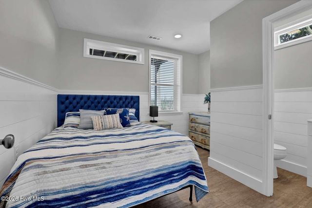 1001 S Topsail Drive, Surf City, NC 28445