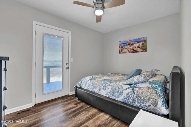 1001 S Topsail Drive, Surf City, NC 28445