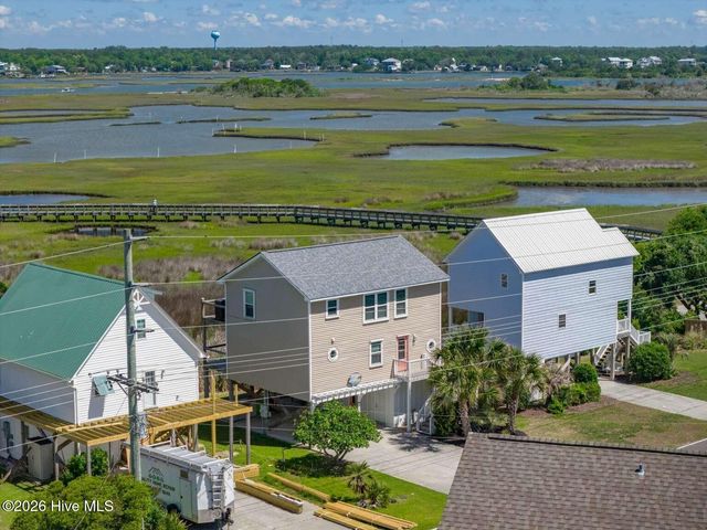 1001 S Topsail Drive, Surf City, NC 28445