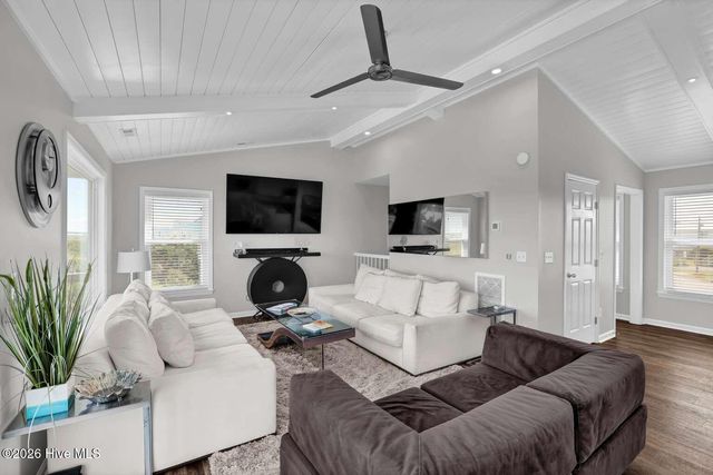 1001 S Topsail Drive, Surf City, NC 28445