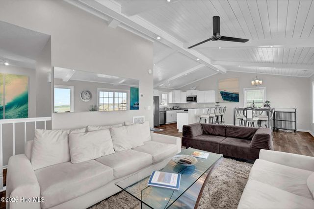 1001 S Topsail Drive, Surf City, NC 28445