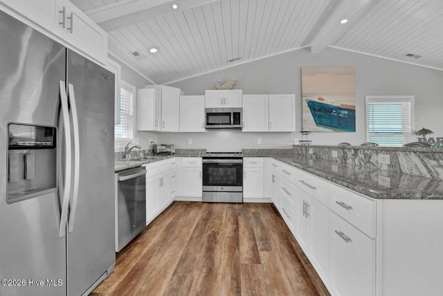 1001 S Topsail Drive, Surf City, NC 28445
