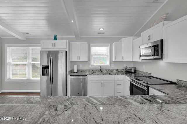 1001 S Topsail Drive, Surf City, NC 28445