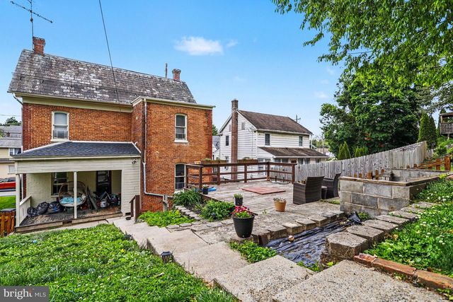 23 W GEORGE ST, Yoe, PA 17313