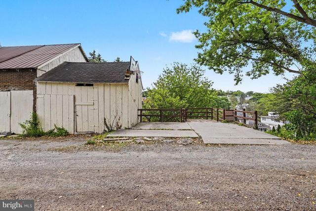 23 W GEORGE ST, Yoe, PA 17313