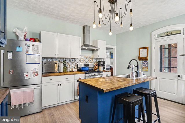 23 W GEORGE ST, Yoe, PA 17313