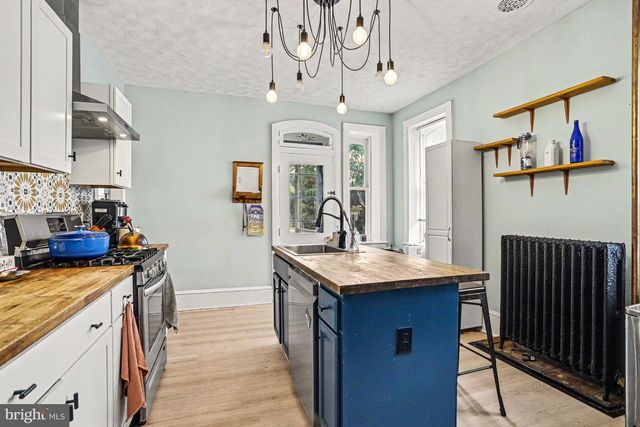 23 W GEORGE ST, Yoe, PA 17313