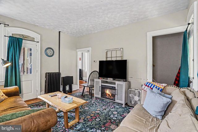 23 W GEORGE ST, Yoe, PA 17313