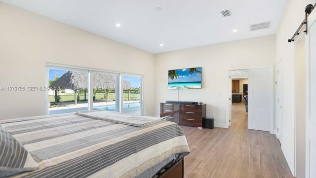 25025 SW 202nd Ave, Homestead, FL 33031