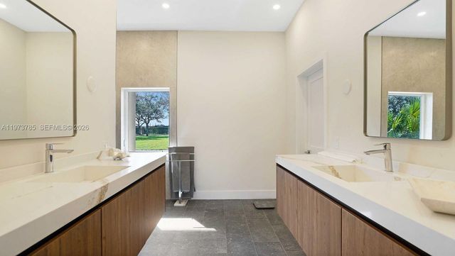 25025 SW 202nd Ave, Homestead, FL 33031