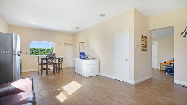 25025 SW 202nd Ave, Homestead, FL 33031