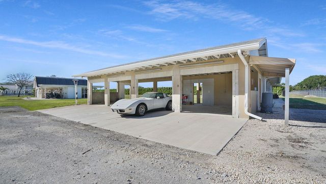 25025 SW 202nd Ave, Homestead, FL 33031