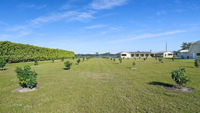 25025 SW 202nd Ave, Homestead, FL 33031