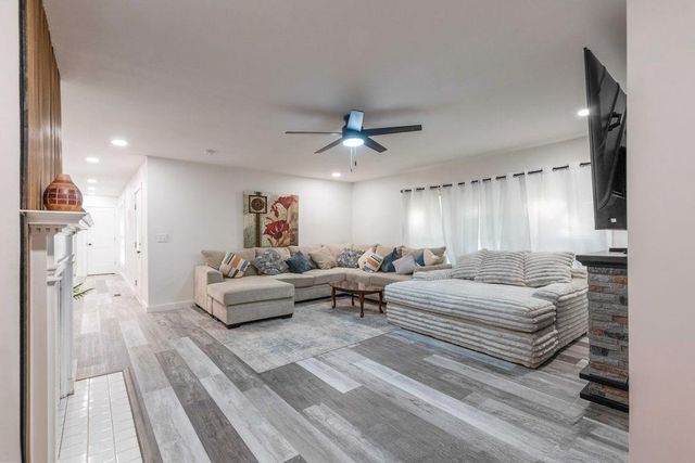 5165 WOODLAND Drive, Forest Park, GA 30297