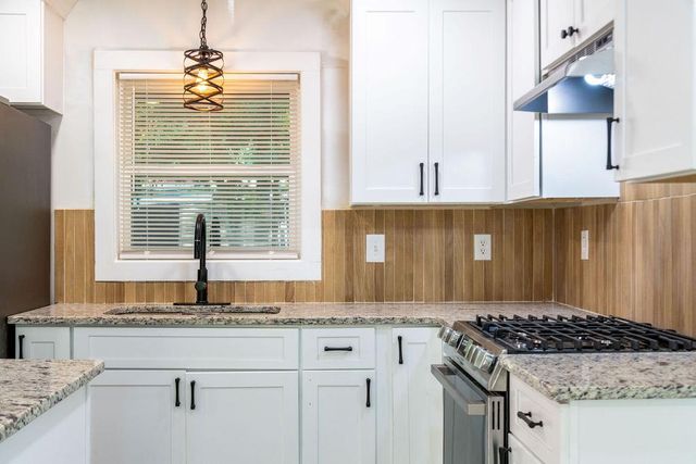 5165 WOODLAND Drive, Forest Park, GA 30297