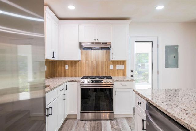 5165 WOODLAND Drive, Forest Park, GA 30297
