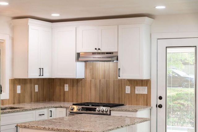 5165 WOODLAND Drive, Forest Park, GA 30297
