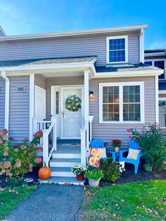 751 Long Hill Road APT C, Middletown, CT 06457