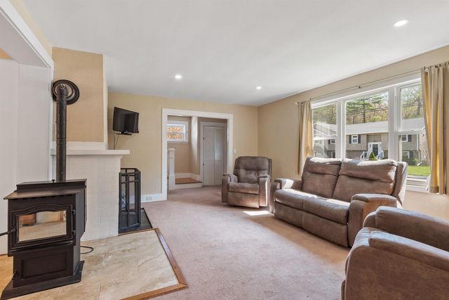 71 Linden Street, Exeter, NH 03833