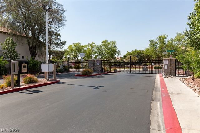 4912 Peaceful Pond Avenue, Las Vegas, NV 89131