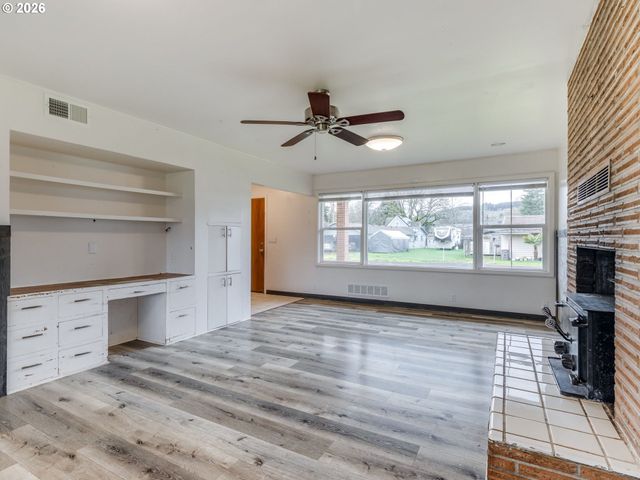 412 Se GRANT St, Sheridan, OR 97378