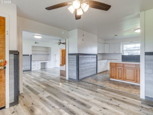 412 Se GRANT St, Sheridan, OR 97378