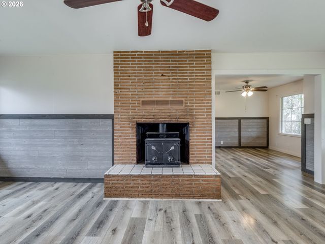 412 Se GRANT St, Sheridan, OR 97378