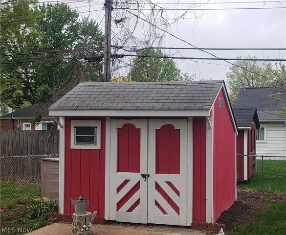670 Walnut Drive, Euclid, OH 44132