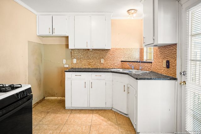 1535 edison, San Antonio, TX 78201