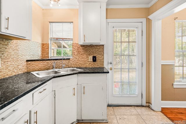1535 edison, San Antonio, TX 78201