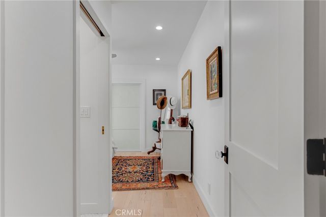 2312 6th 1, Santa Monica, CA 90405