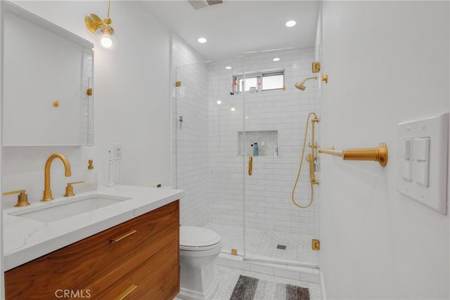 2312 6th 1, Santa Monica, CA 90405