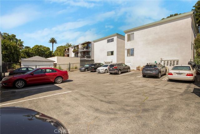 2312 6th 1, Santa Monica, CA 90405