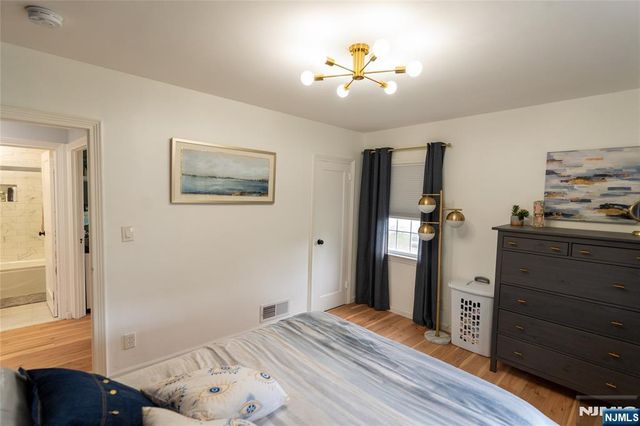 52 Knollwood Terrace, Clifton, NJ 07012