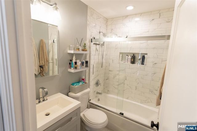 52 Knollwood Terrace, Clifton, NJ 07012