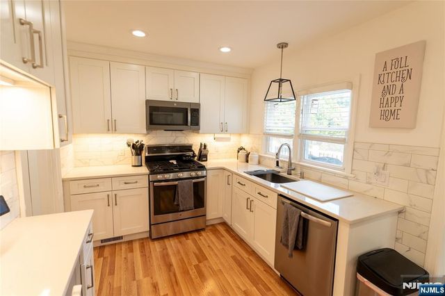 52 Knollwood Terrace, Clifton, NJ 07012
