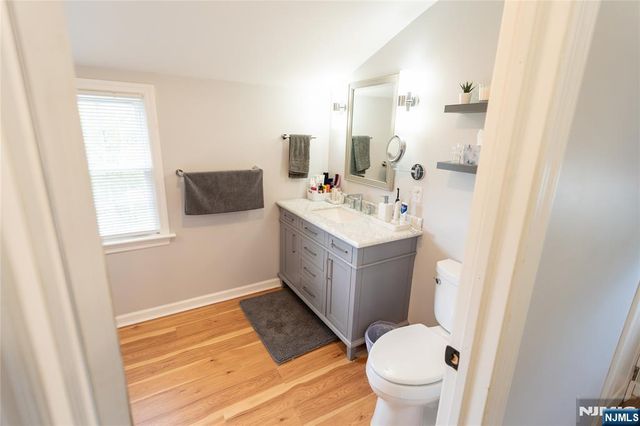 52 Knollwood Terrace, Clifton, NJ 07012