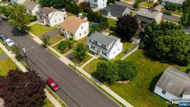 52 Knollwood Terrace, Clifton, NJ 07012
