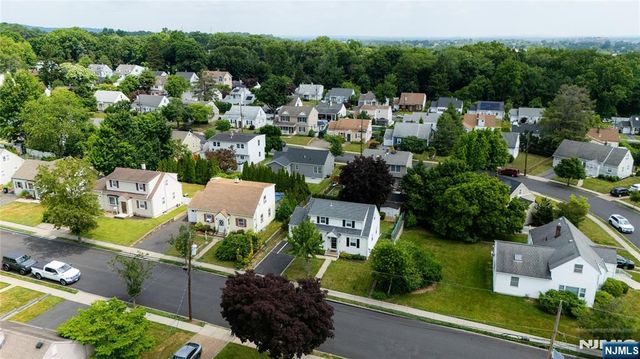 52 Knollwood Terrace, Clifton, NJ 07012