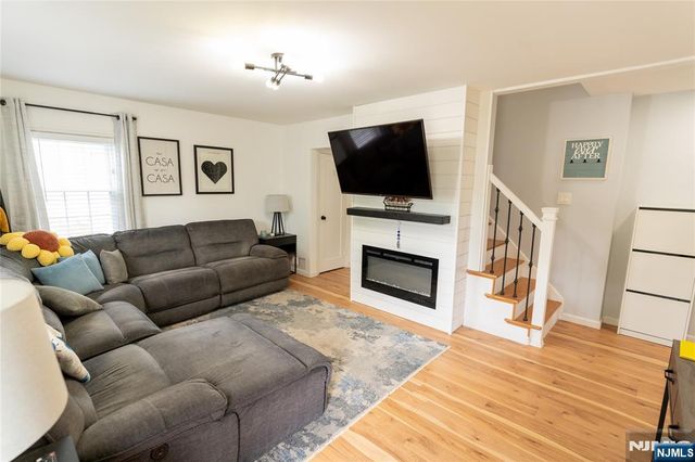 52 Knollwood Terrace, Clifton, NJ 07012