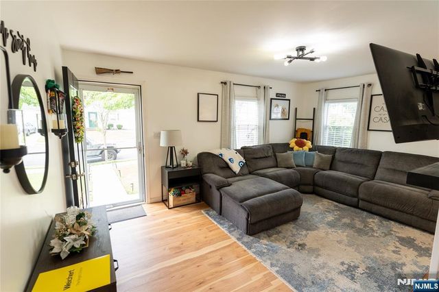 52 Knollwood Terrace, Clifton, NJ 07012